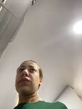 Snapshot of AnnbellaRosse chatting on 03-14-25, 04:19 AnnbellaRosse online show from 03-14-25, 04:19