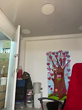 Snapshot of AnnbellaRosse chatting on 09-16-25, 05:25 AnnbellaRosse online show from 09-16-25, 05:25