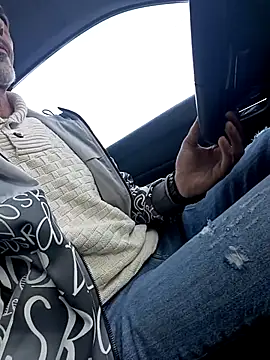 Snapshot of Fragolina73- chatting on 11-09-25, 02:04 Fragolina73- online show from 11-09-25, 02:04