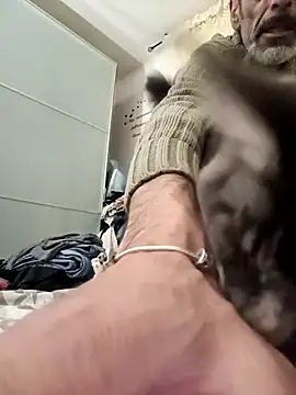 Snapshot of Fragolina73- chatting on 01-15-26, 06:55 Fragolina73- online show from 01-15-26, 06:55