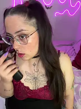 Mizztikaa online show from 12-30-24, 02:42