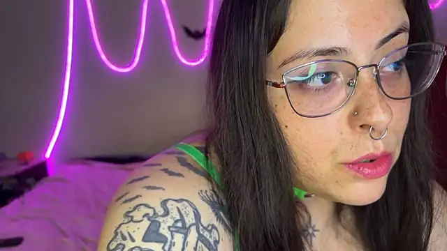 Mizztikaa online show from 11-25-25, 09:26