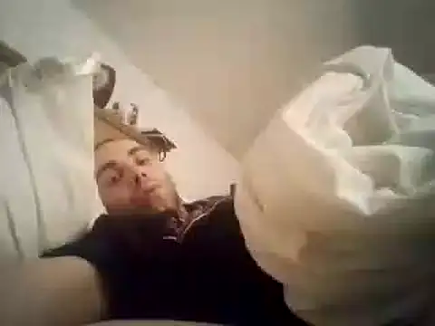 Snapshot of DrbigdickUK chatting on 01-18-25, 08:40 DrbigdickUK online show from 01-18-25, 08:40