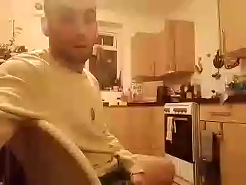 Snapshot of DrbigdickUK chatting on 02-05-25, 07:53 DrbigdickUK online show from 02-05-25, 07:53