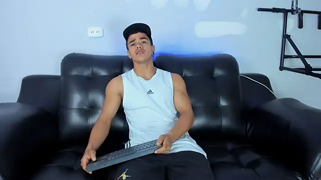 Rob saenz  online show from 03-06-25, 01:03