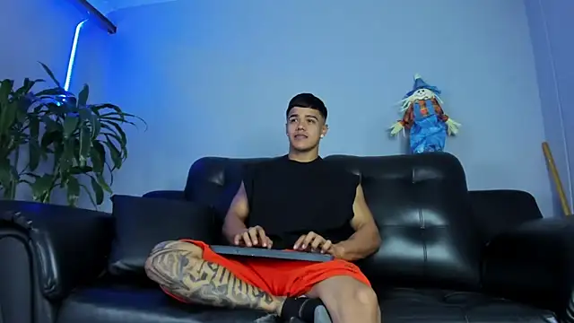 Rob saenz  online show from 10-07-25, 01:08