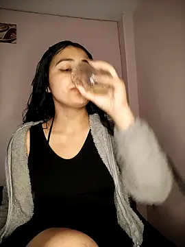 Nahiara velez online show from 03-14-25, 05:16