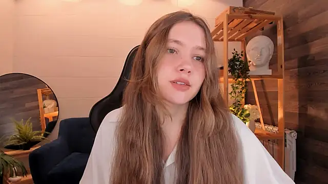 Snapshot of MaryannSoftt chatting on 11-19-25, 03:01 MaryannSoftt online show from 11-19-25, 03:01