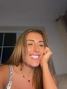 Snapshot of UKSYDNEYFOX chatting on 02-16-25, 01:36 UKSYDNEYFOX online show from 02-16-25, 01:36