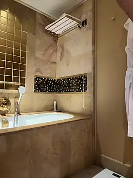 Snapshot of UKSYDNEYFOX chatting on 03-20-25, 06:53 UKSYDNEYFOX online show from 03-20-25, 06:53