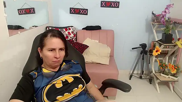 victoria jones online show from 11-14-25, 02:05