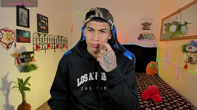 Damian latinxxx online show from 02-08-26, 03:21