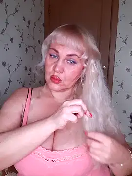 Snapshot of IsabellaBoni chatting on 11-28-25, 07:11 IsabellaBoni online show from 11-28-25, 07:11