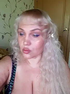 Snapshot of IsabellaBoni chatting on 05-14-26, 06:42 IsabellaBoni online show from 05-14-26, 06:42