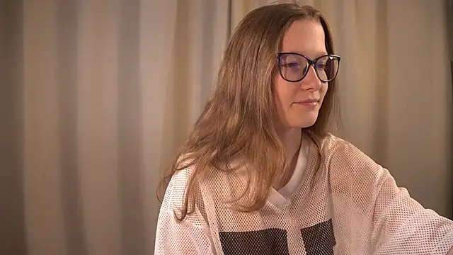 Snapshot of brendacom chatting on 03-20-25, 02:19 brendacom online show from 03-20-25, 02:19