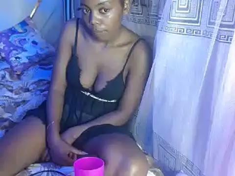 Snapshot of sweetanabella4 chatting on 12-05-24, 01:28 sweetanabella4 online show from 12-05-24, 01:28