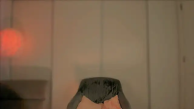 Snapshot of _cherry_bloss_ chatting on 10-14-25, 02:45 cherry bloss online show from 10-14-25, 02:45