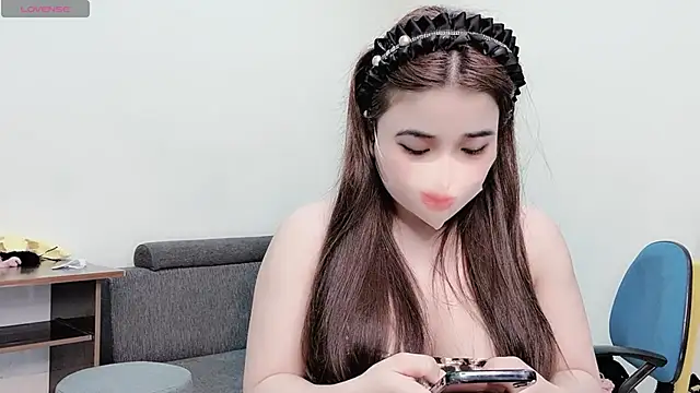 Snapshot of LyLy_Office chatting on 12-26-24, 03:38 LyLy Office online show from 12-26-24, 03:38