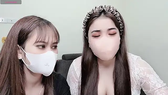 Snapshot of LyLy_Office chatting on 01-16-25, 12:20 LyLy Office online show from 01-16-25, 12:20