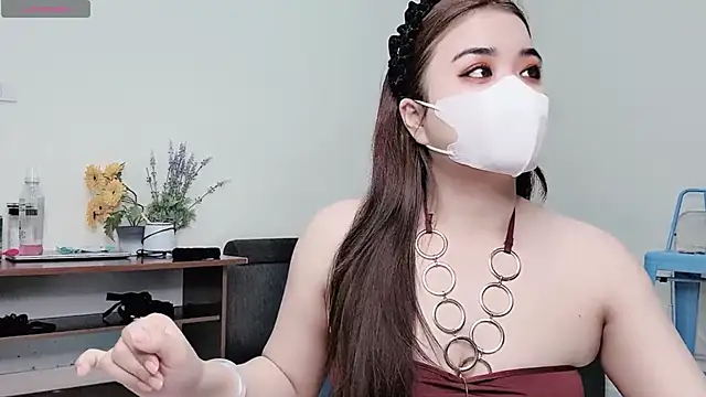 Snapshot of LyLy_Office chatting on 02-17-25, 02:09 LyLy Office online show from 02-17-25, 02:09