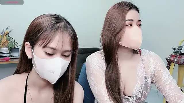 Snapshot of LyLy_Office chatting on 03-17-25, 02:30 LyLy Office online show from 03-17-25, 02:30