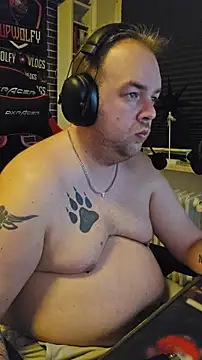 PupW0lfy online show from 12-20-25, 07:21