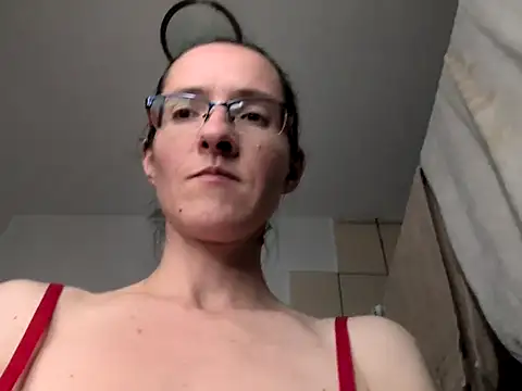 Snapshot of Milky_hairy_mommy chatting on 03-10-25, 08:01 Milky hairy mommy online show from 03-10-25, 08:01