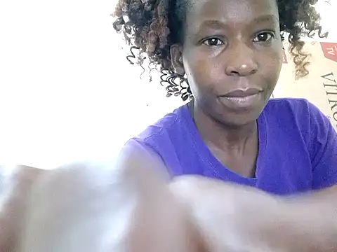 Snapshot of Claris2 chatting on 09-25-25, 07:56 Claris2 online show from 09-25-25, 07:56