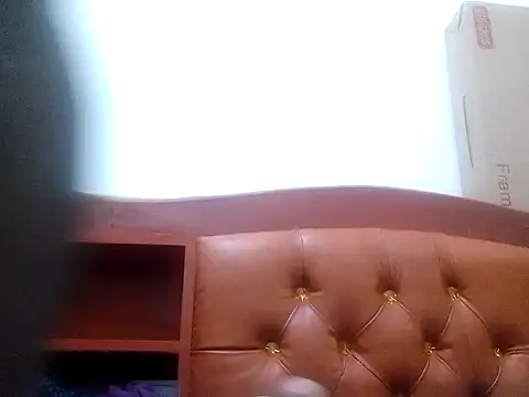 Snapshot of Claris2 chatting on 10-12-25, 08:19 Claris2 online show from 10-12-25, 08:19