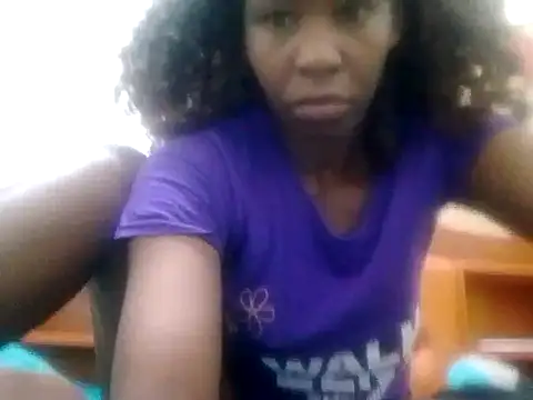 Snapshot of Claris2 chatting on 10-24-25, 03:47 Claris2 online show from 10-24-25, 03:47