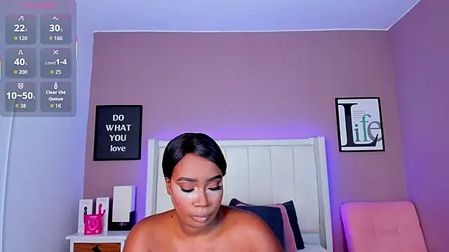 Britanymooree online show from 10-17-25, 07:49