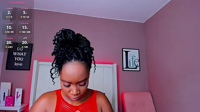 Britanymooree online show from 12-15-25, 08:02