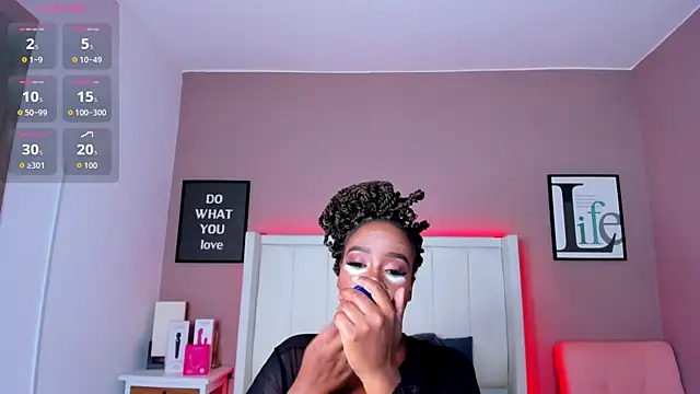 Britanymooree online show from 01-07-26, 07:27