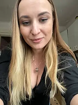 Snapshot of OlgaBuzzz chatting on 12-28-24, 05:12 OlgaBuzzz online show from 12-28-24, 05:12