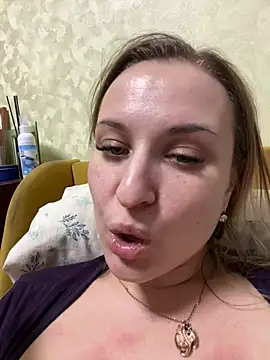 Snapshot of OlgaBuzzz chatting on 01-05-25, 09:48 OlgaBuzzz online show from 01-05-25, 09:48