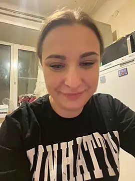 Snapshot of OlgaBuzzz chatting on 02-18-25, 01:33 OlgaBuzzz online show from 02-18-25, 01:33