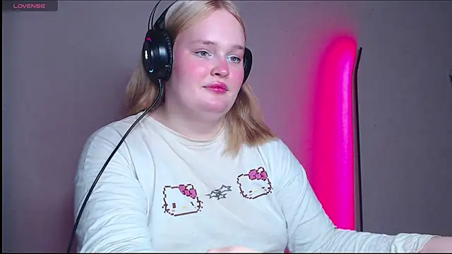 rozzhaos8 online show from 10-31-25, 05:25