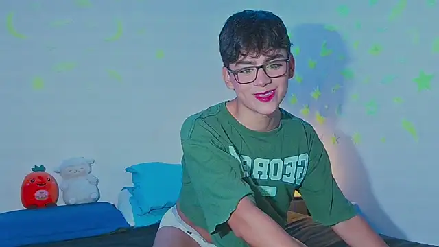 Snapshot of arnold_laurent_ chatting on 12-02-24, 11:51 arnold laurent online show from 12-02-24, 11:51