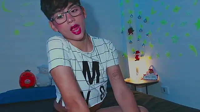 Snapshot of arnold_laurent_ chatting on 12-08-24, 10:57 arnold laurent online show from 12-08-24, 10:57