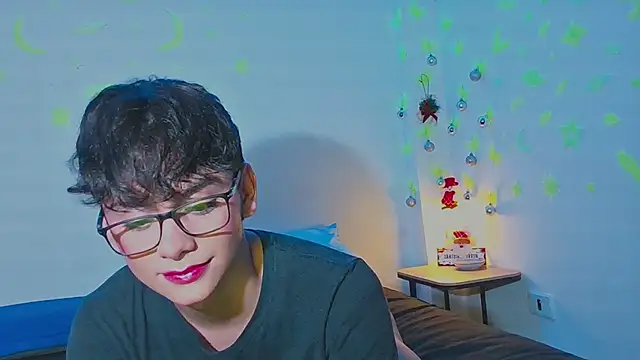 Snapshot of arnold_laurent_ chatting on 12-09-24, 09:26 arnold laurent online show from 12-09-24, 09:26