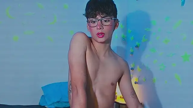 Snapshot of arnold_laurent_ chatting on 12-11-24, 10:38 arnold laurent online show from 12-11-24, 10:38