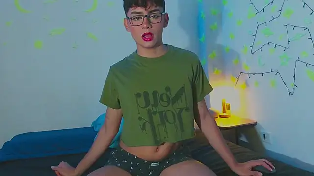 Snapshot of arnold_laurent_ chatting on 01-30-25, 11:34 arnold laurent online show from 01-30-25, 11:34