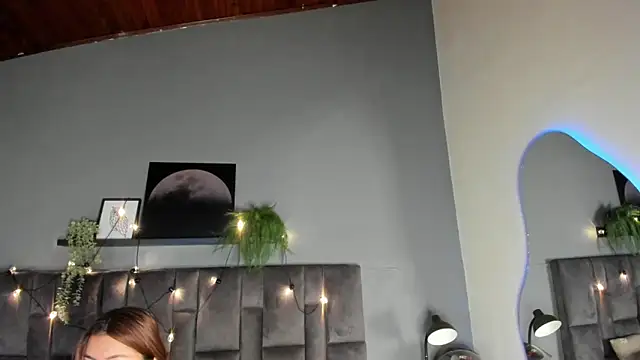 AbbyWathson online show from 05-19-26, 11:49