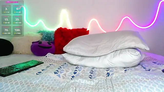 Snapshot of bobsexy08 chatting on 12-01-25, 12:10 bobsexy08 online show from 12-01-25, 12:10