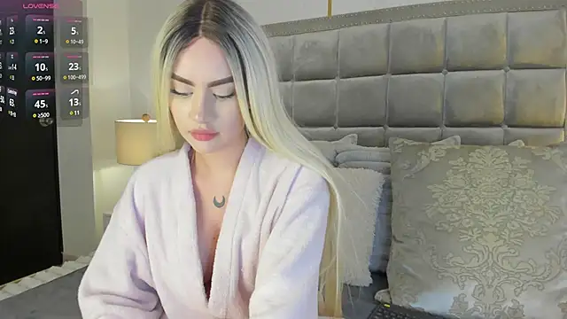 Snapshot of StacyRigel chatting on 12-21-24, 05:25 StacyRigel online show from 12-21-24, 05:25