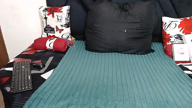 Snapshot of ThickAss90 chatting on 09-15-25, 11:05 ThickAss90 online show from 09-15-25, 11:05