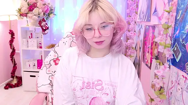 Coconut Mia online show from 12-18-25, 09:21