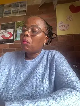 Nomthie online show from 03-21-26, 06:40