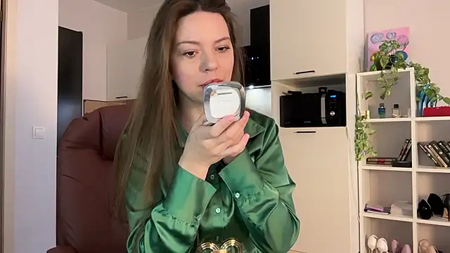 Victoria1Love online show from 02-13-26, 01:51