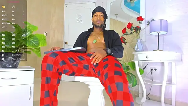 Snapshot of RicoBrown777_ chatting on 06-10-26, 04:34 RicoBrown777 online show from 06-10-26, 04:34
